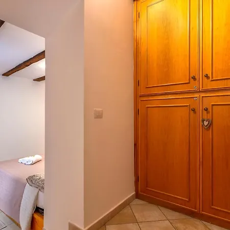 Nonno Efisio Old Town Апартаменты