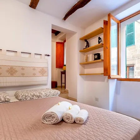 Nonno Efisio Old Town * Альгеро